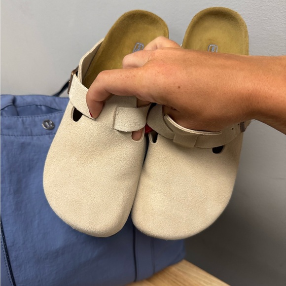 Clogs - Picture 2 of 5